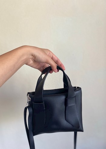 Siyah Deri Minimalist Kadın Çanta
