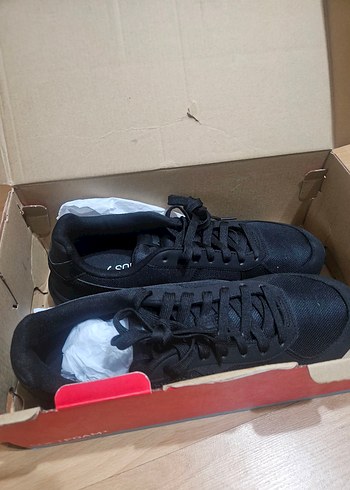 Siyah Erkek Spor Ayakkabı Velcro Detaylı