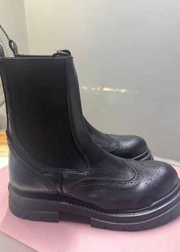 40 Beden siyah Renk Efetti marka Siyah Deri Gothic Topuklu Kadın Bot