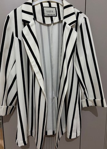 Çizgili Beyaz Kadın Blazer - Görsel 2