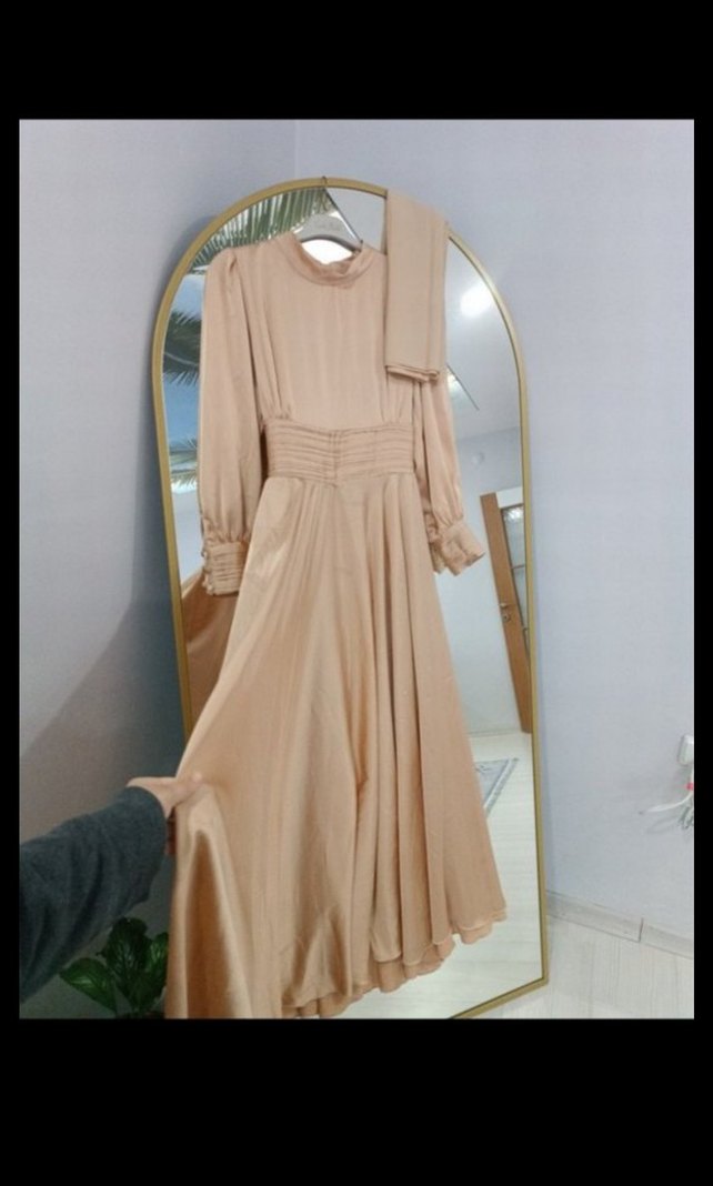 Bej Pilili Uzun Kol Elbise - Görsel 2