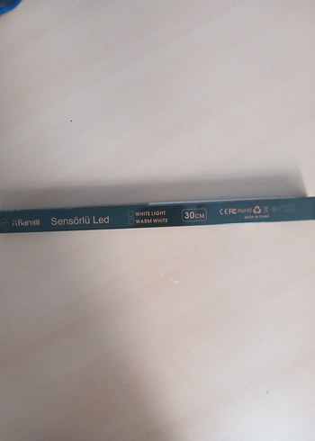 usb girişli şarjlı Beyaz Işıkl sensörlüı LED Dolap Lambası 30cm - Görsel 2