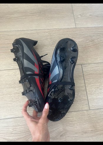 Adidas Siyah Zebra Desenli Erkek Futbol Ayakkabısı 44,5