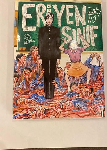 Eriyen Sınıf - Junji Ito Çizgi Roman