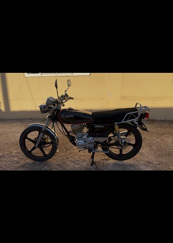 Kahverengi Leopar Desenli Metal Motosiklet Kaskı - Görsel 3