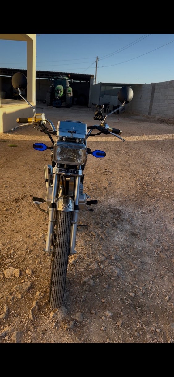 Kahverengi Leopar Desenli Metal Motosiklet Kaskı - Görsel 5