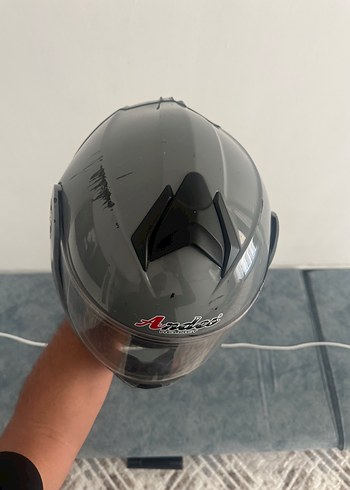 Gri Motosiklet Kaskı - Görsel 4