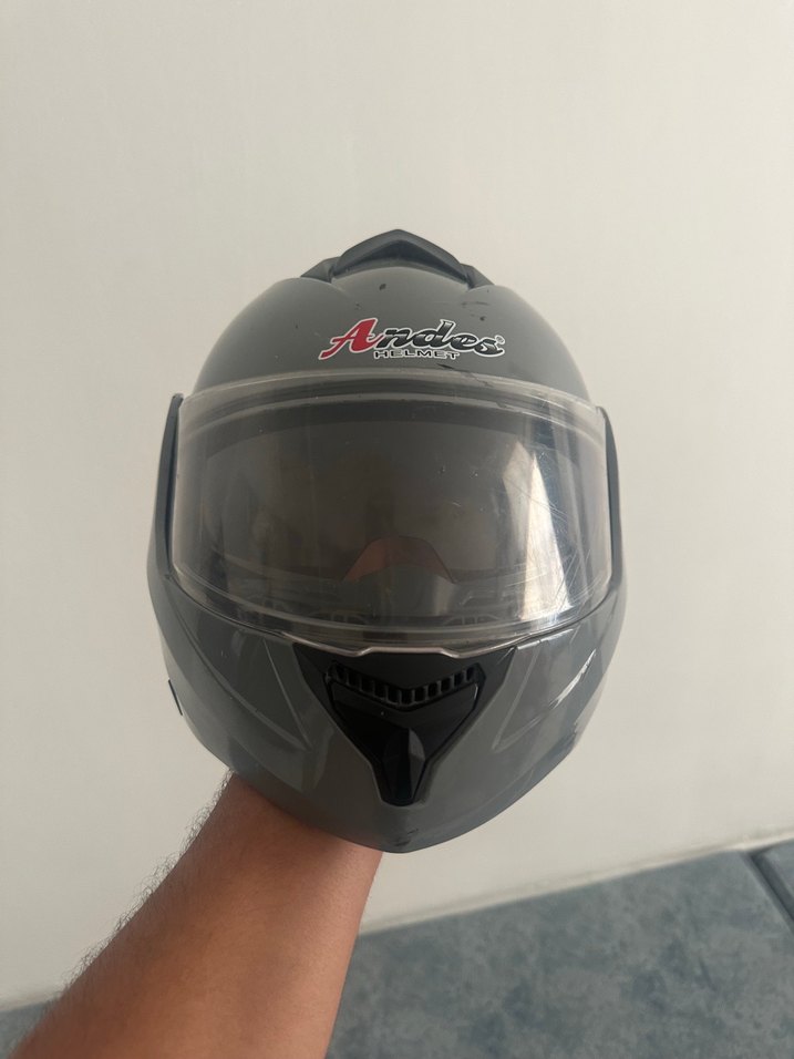 Gri Motosiklet Kaskı - Görsel 5