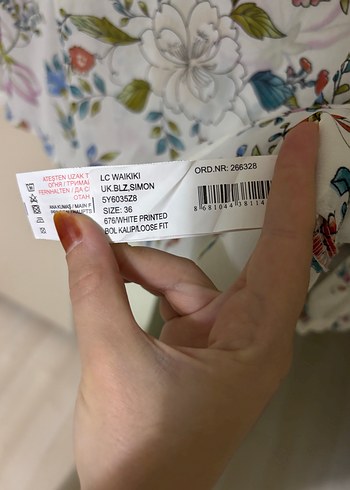 LC Waikiki Püsküllü Çiçek Desenli Şifon Bluz