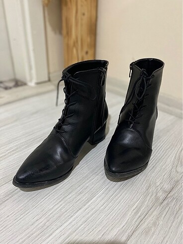 Diğer Topuklu bot