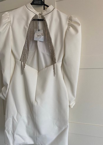 Zaten beyaz nikah elbisesi - Görsel 3