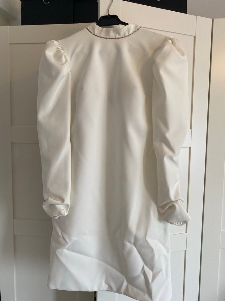 Zaten beyaz nikah elbisesi - Görsel 2