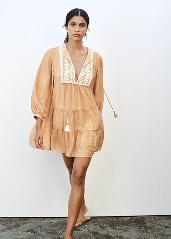 Zara / Göğüs İşlemeli Mini Bohem Elbise