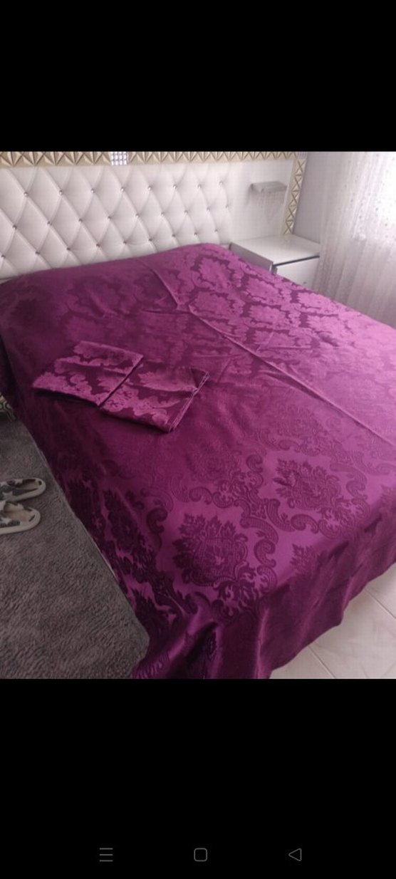Mor İşlemeli Yatak Örtüsü - Görsel 2
