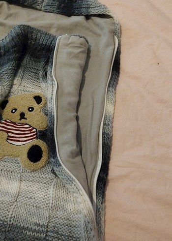 Gri Nakışlı Örgü Bebek Battaniyesi - Görsel 3