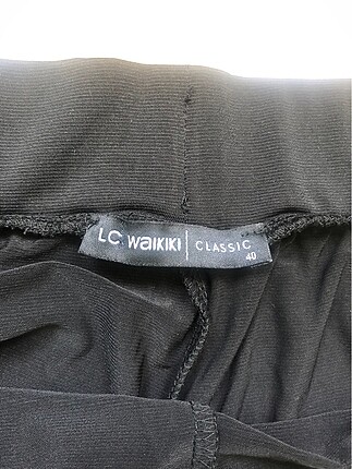 LC Waikiki Orjinal LC Waikiki siyah etekli pantolon hiç kullanılmamıştır