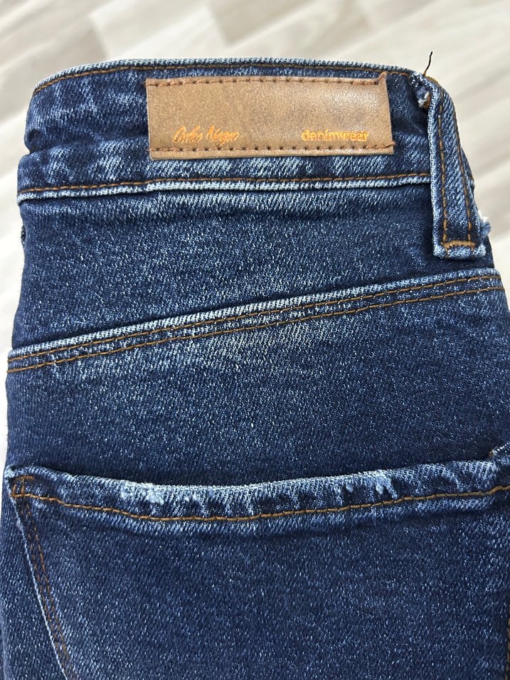 Kadın Lacivert Bol Kesim Midi Kot Pantolon - Görsel 5