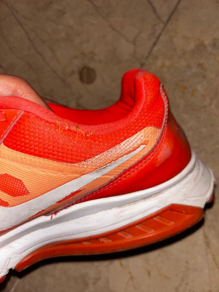 Kırmızı Bağcıklı Kadın Spor Ayakkabısı - Görsel 3