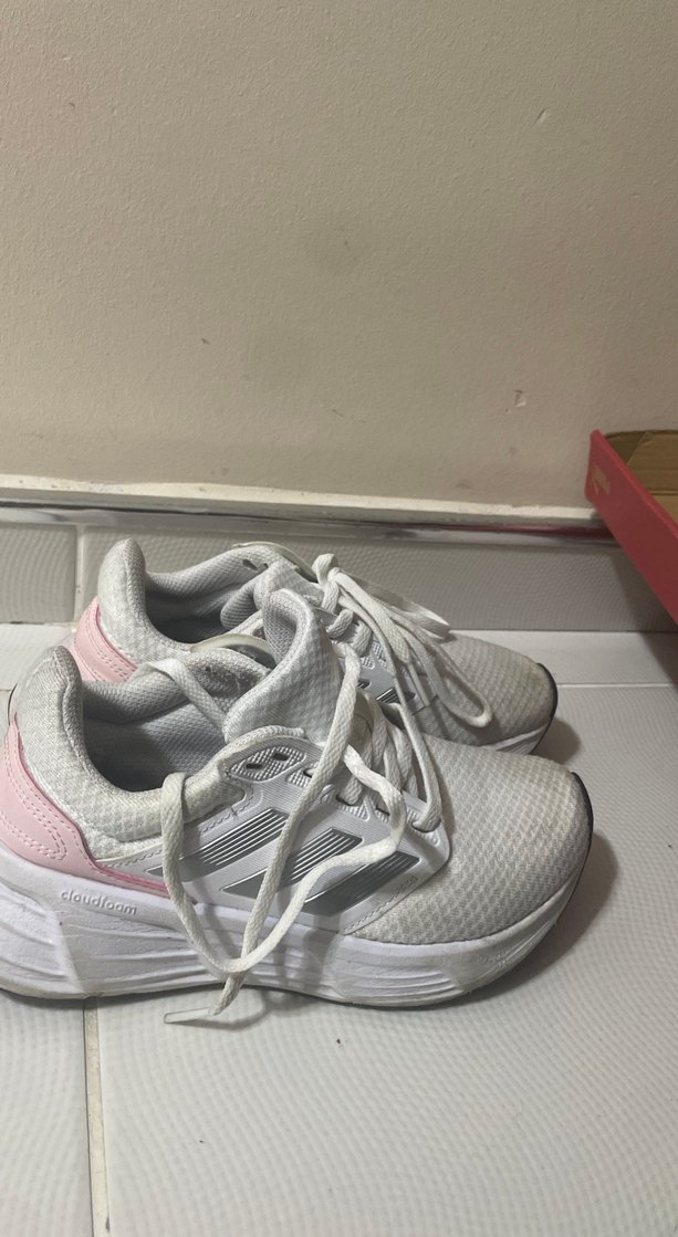 Beyaz adidas kadın 36 numara Spor Ayakkabı - Görsel 4