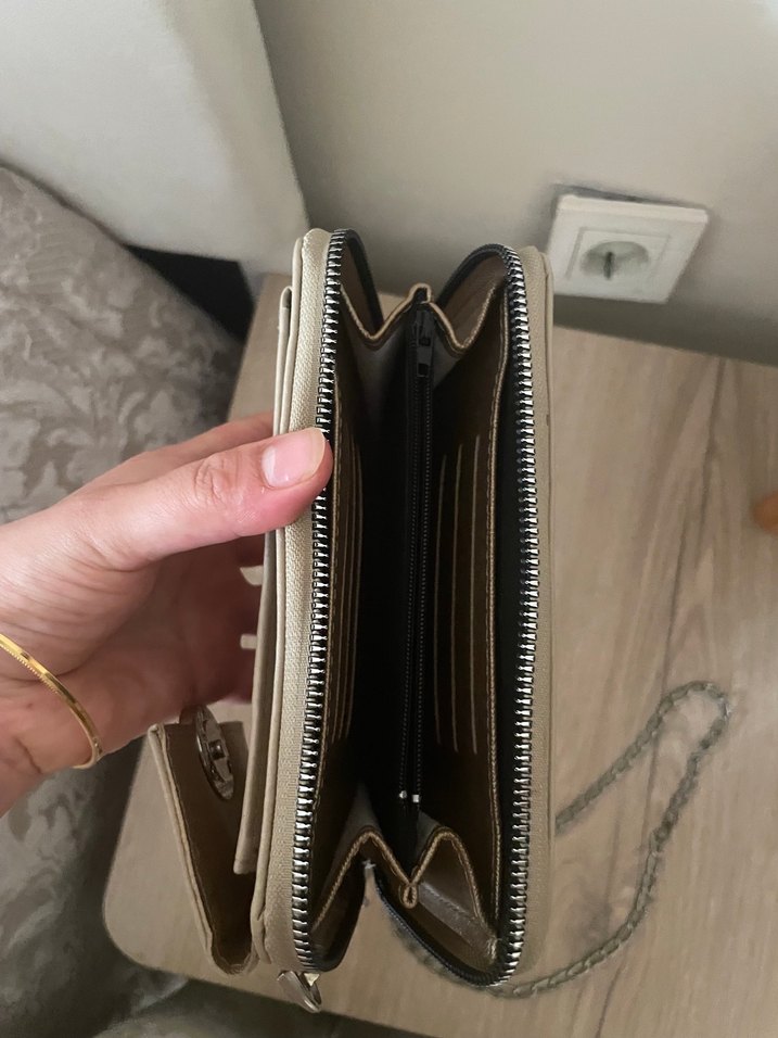 Bej Deri Zincir Detaylı Kadın Çapraz Çanta - Görsel 3