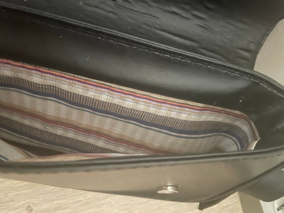 Siyah Deri Kadın Omuz Çantası - Görsel 3