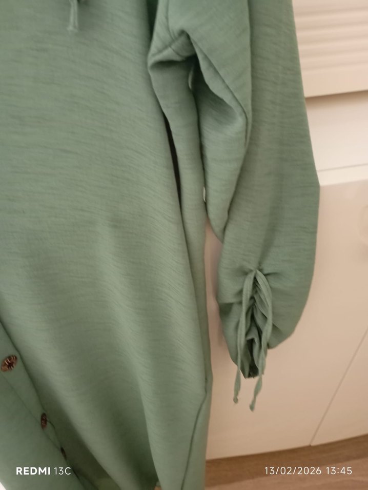 Uzun Kollu Düğmeli Yeşil Keten Tunik - Görsel 4