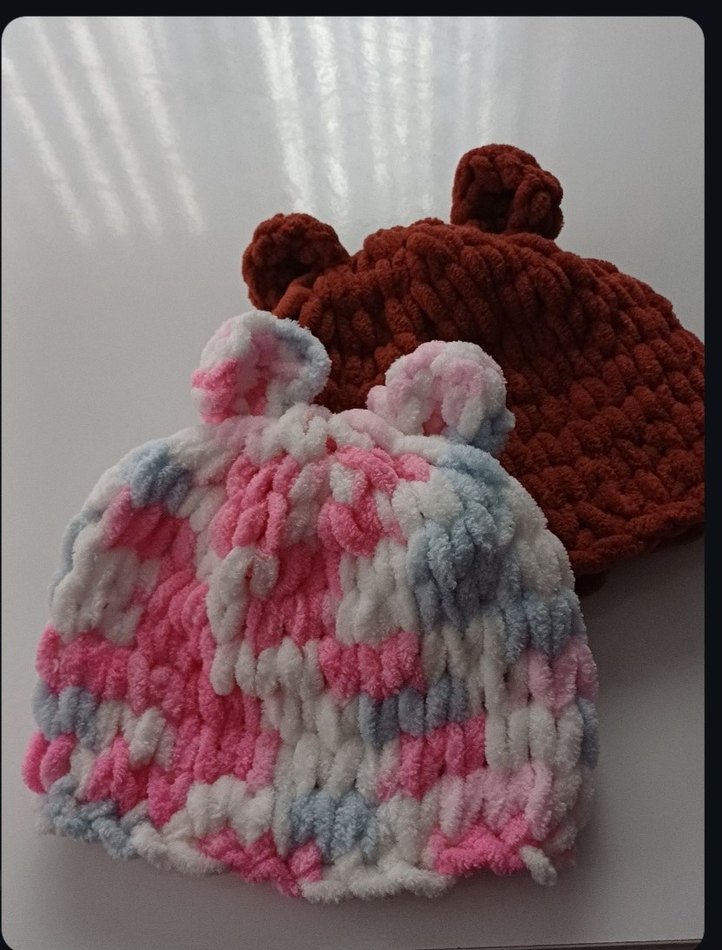 Çocuklar için Renkli Örgü Bere Seti - Görsel 3