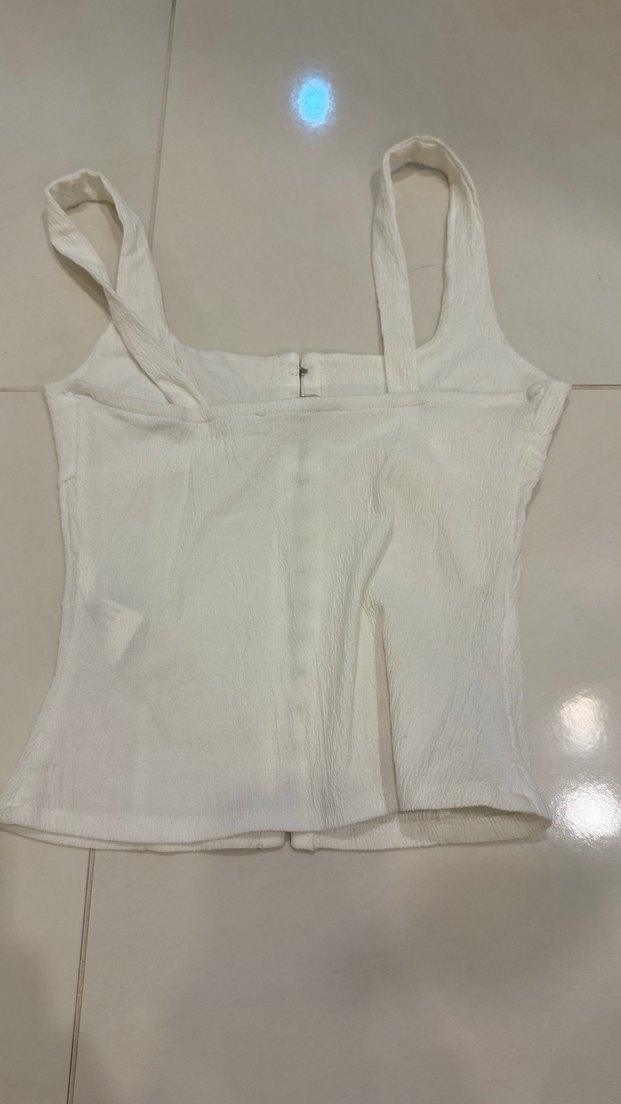 Düğmeli Beyaz Keten Büstiyer - Görsel 2