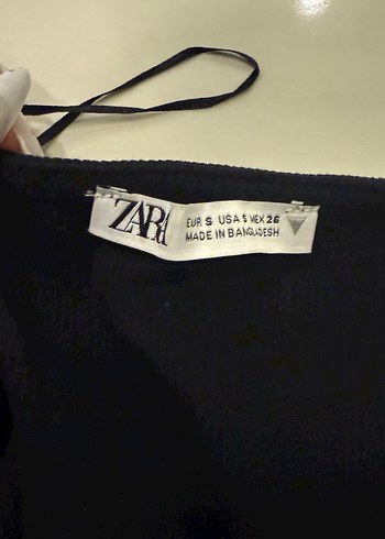 zara kurdeleli siyah crop - Görsel 2