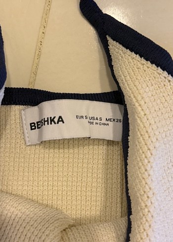 Beyaz V Yaka Örgü İnce Askılı Atlet - Görsel 2