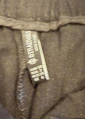 Düğmeli Siyah Mini Kadın Şort - Görsel 3