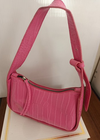 Diğer Pembe Deri Yılan Desenli Tokalı Kadın Çanta