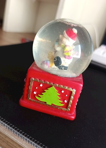 Renkli Kar Küresi ve Figürlü Süs - Görsel 4