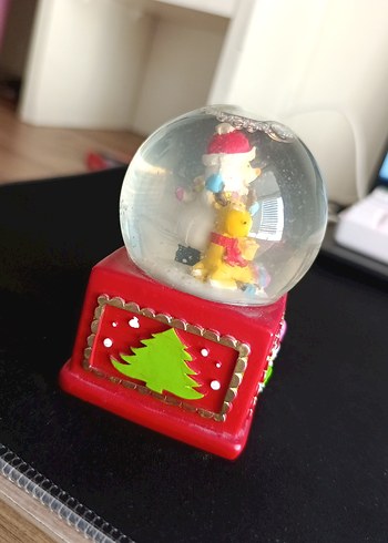 Renkli Kar Küresi ve Figürlü Süs - Görsel 2