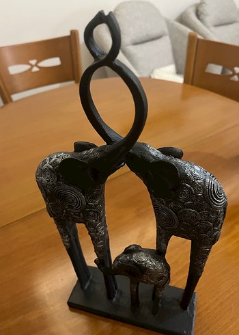 Diğer Gri Fil Ailesi Dekoratif Biblo
