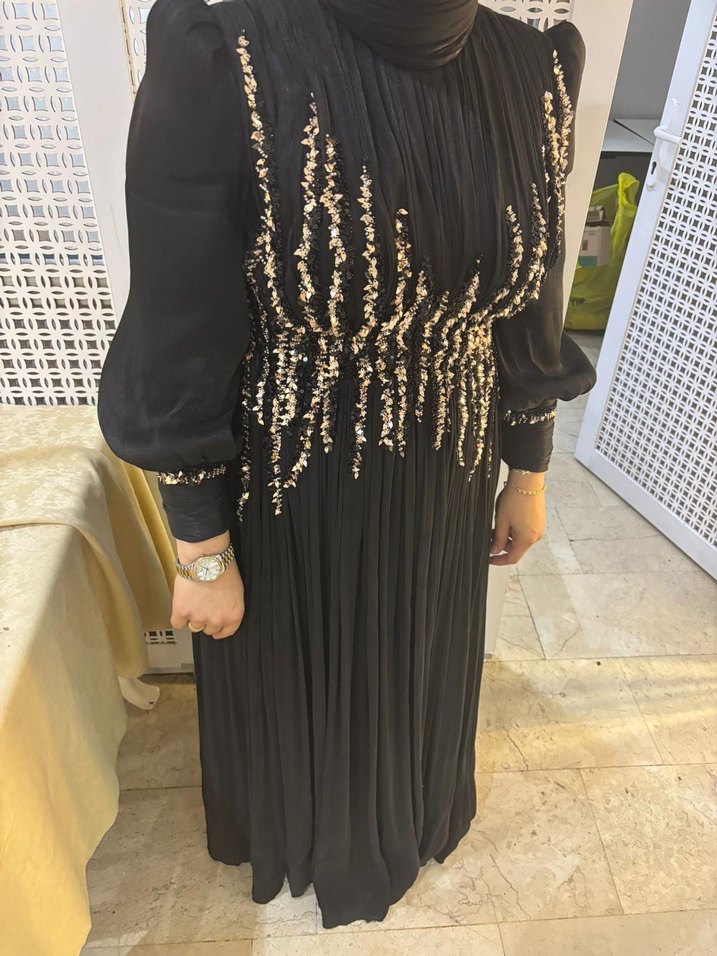 Zincir Detaylı Siyah Uzun Abiye Elbise - Görsel 2