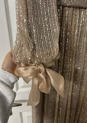 Bej Uzun Kollu İşlemeli Abiye Elbise - Görsel 3