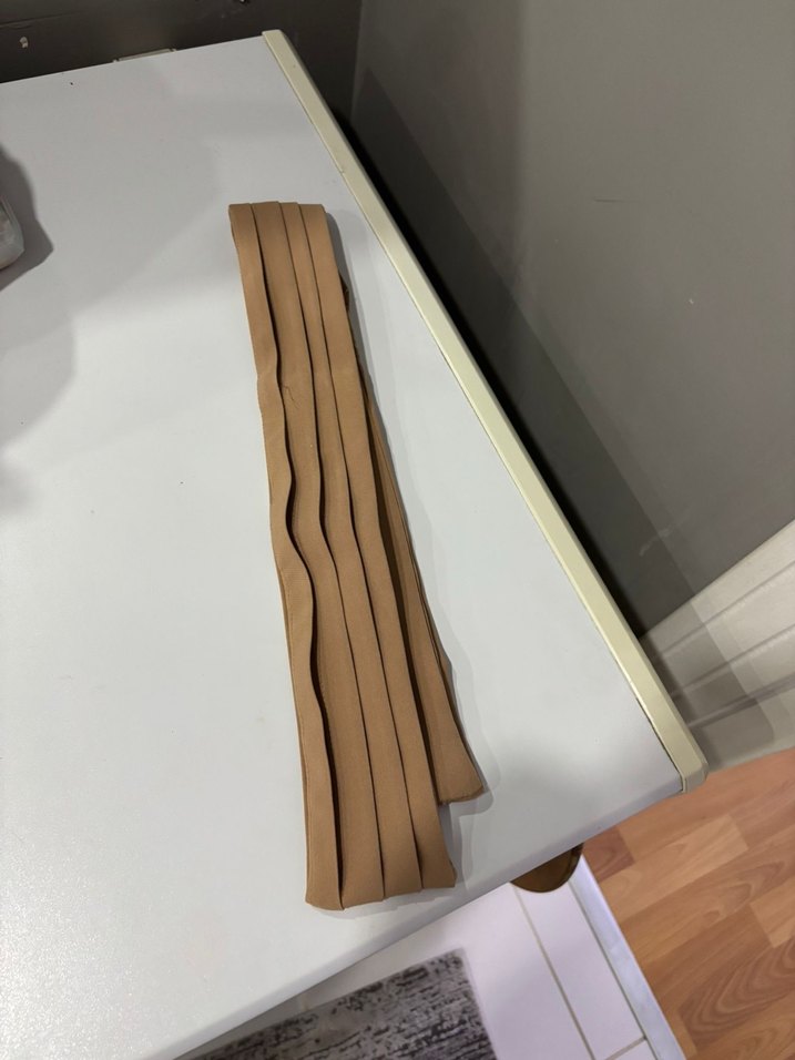 Bej Yüksek Yakalı Uzun Kollu Uzun Elbise - Görsel 3