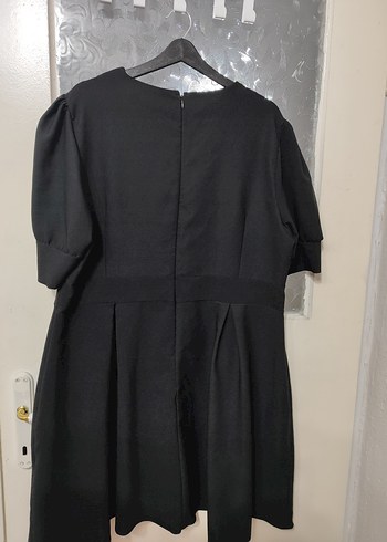 50 Beden Siyah Midi V Yaka Elbise
