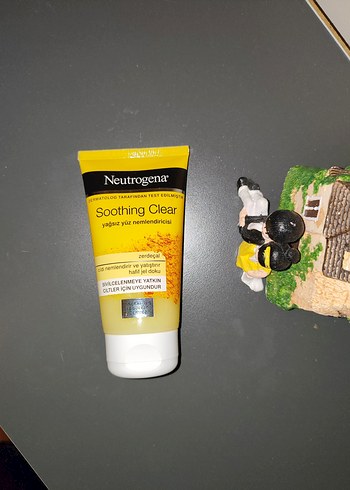 Neutrogena Soothing Clear Yüz Temizleyicik