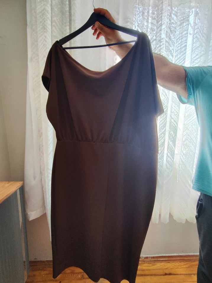 Kahverengi Dökümlü Midi Gece  Elbisesi - Görsel 3