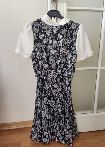 Beyaz Yaka Detaylı lacivert Çiçekli Midi Elbise - Görsel 2