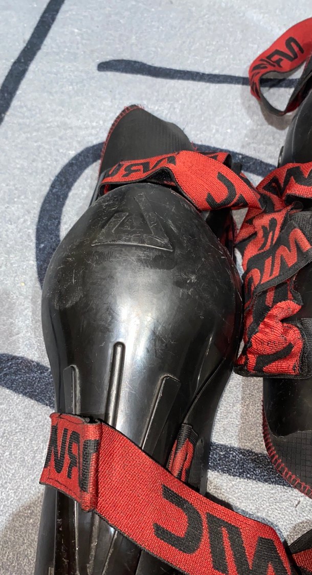 Siyah Desenli Motosiklet Dizlikleri - Görsel 2