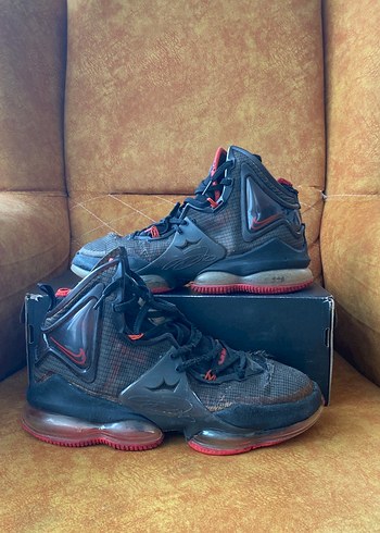 Lebron 19