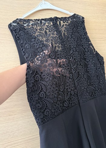 m Beden Siyah V Yaka Midi Dantel Detaylı Elbise
