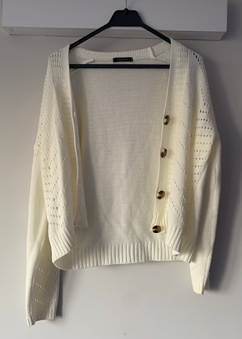 beyaz örgv yaka salaş hırka - Görsel 2