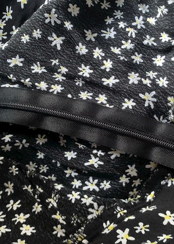 zara siyah çiçekli fırfırlı midi etek - Görsel 3