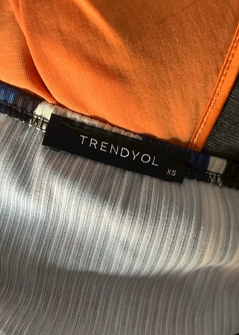 trendyol lacivert pilili uzun askılı elbise - Görsel 2