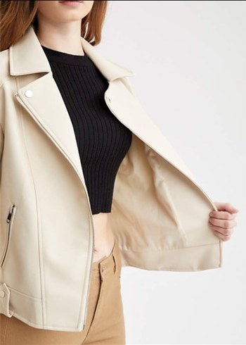 Bej Kadın Deri Ceket Minimalist Tarz - Görsel 2