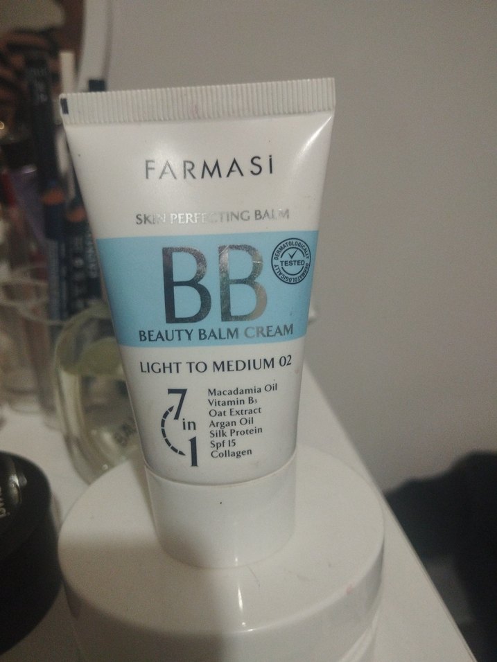 Farmasi BB Krem Açık Bej SPF15 - Görsel 2